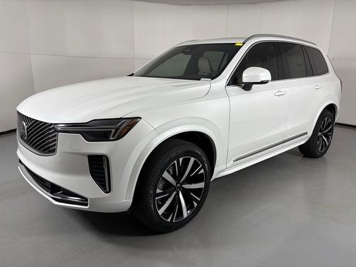 2026 Volvo XC90 B6 Core