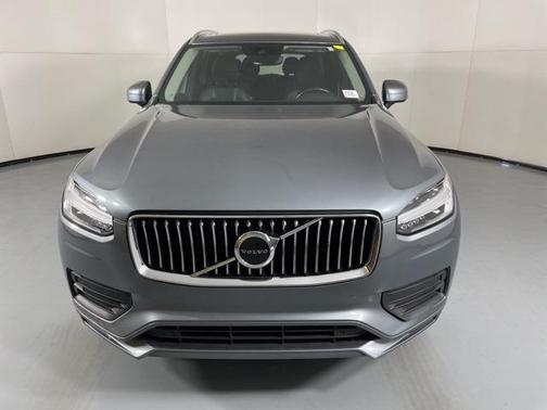2020 Volvo XC90 T6 Momentum 6 Passenger