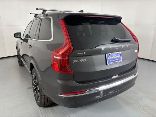 2023 Volvo XC90 Recharge Plug-In Hybrid T8 Plus 6 Passenger