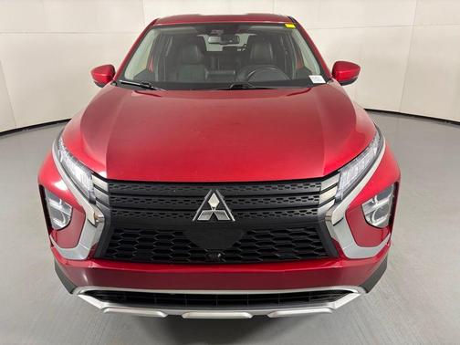 Silver 2024 Mitsubishi Eclipse Cross SE