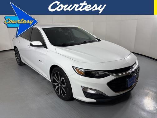 Summit White 2023 Chevrolet Malibu RS