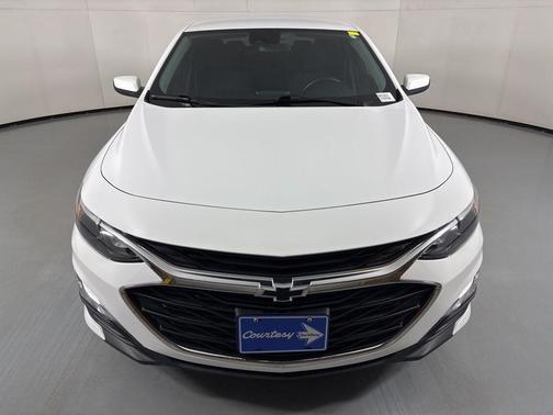 Summit White 2023 Chevrolet Malibu RS