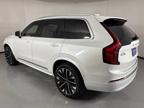 2026 Volvo XC90 B6 Plus 7-Seater