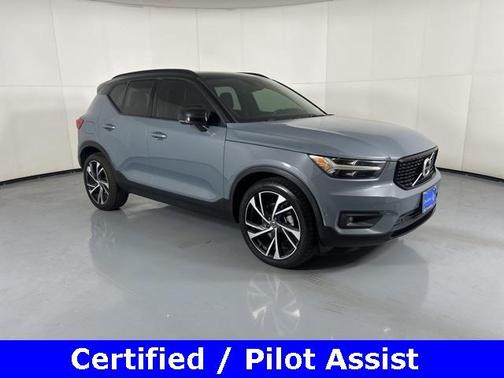 2021 Volvo XC40 T5 R-Design