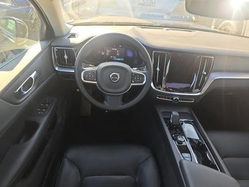 2025 Volvo S60 B5 FWD Core