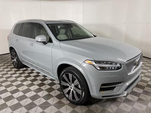 2025 Volvo XC90 Plug-In Hybrid T8 Ultra 7-Seater