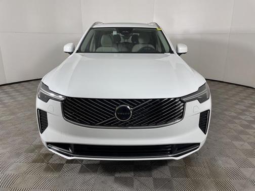 2025 Volvo XC90 Plug-In Hybrid T8 Ultra 7-Seater