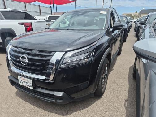 Black 2025 Nissan Pathfinder SV