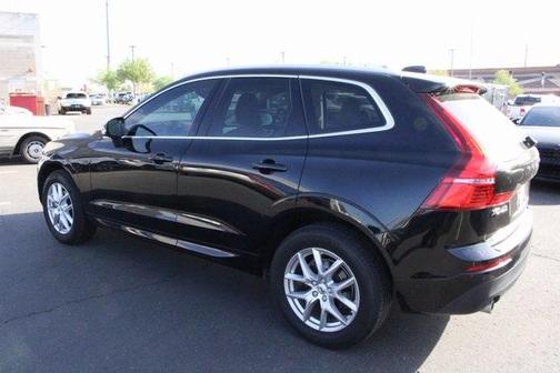2021 Volvo XC60 T5 Momentum