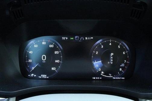 2021 Volvo XC60 T5 Momentum