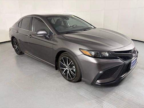 Predawn Gray Mica 2023 Toyota Camry SE