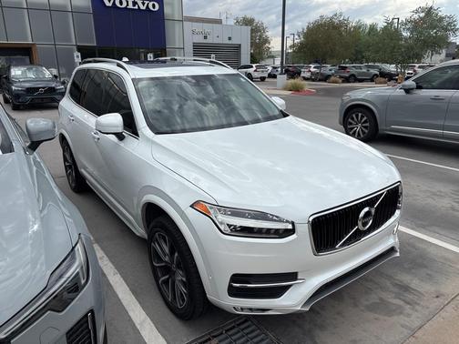 2018 Volvo XC90 T5 Momentum