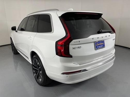 2025 Volvo XC90 B5 Plus 7-Seater