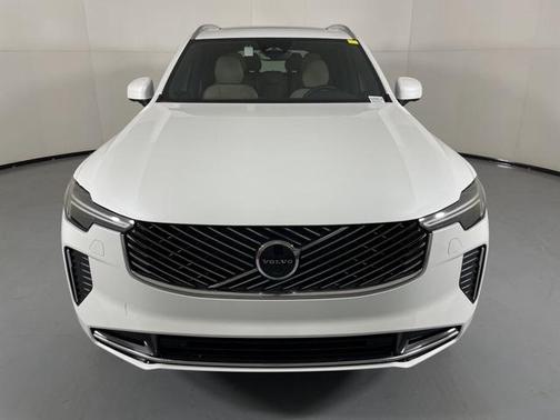 2025 Volvo XC90 B5 Plus 7-Seater