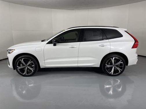 2025 Volvo XC60 Plug-In Hybrid T8 Ultra