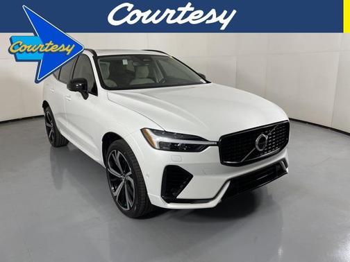 2025 Volvo XC60 Plug-In Hybrid T8 Ultra