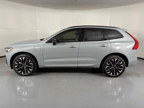 2026 Volvo XC60 Plug-In Hybrid T8 Ultra