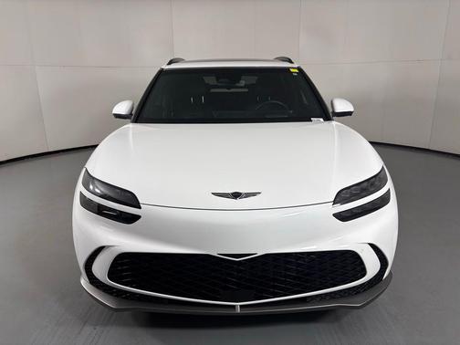 Alta White 2023 Genesis GV60 Advanced