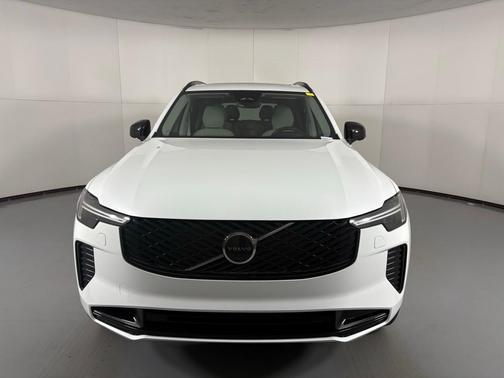 2026 Volvo XC90 Plug-In Hybrid T8 Ultra Dark Theme 7-Seater