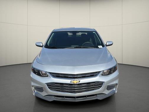Silver Ice Metallic 2018 Chevrolet Malibu LT