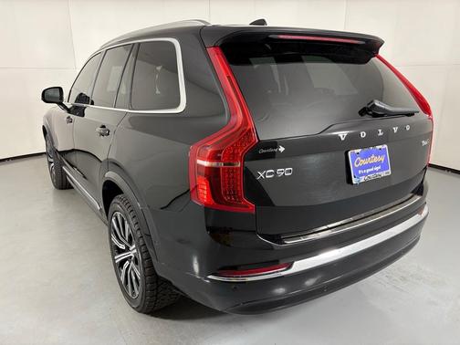 2024 Volvo XC90 B6 Plus Bright Theme 7-Seater