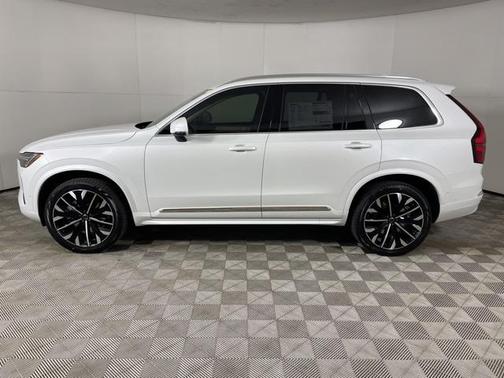 2025 Volvo XC90 B6 Plus 7-Seater