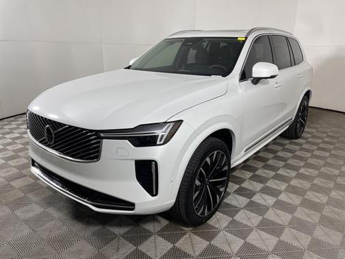 2025 Volvo XC90 B6 Plus 7-Seater