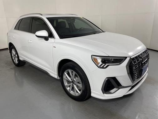2024 Audi Q3 45 S line Premium