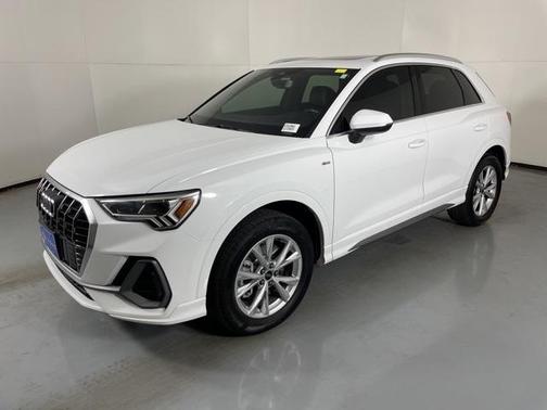 2024 Audi Q3 45 S line Premium