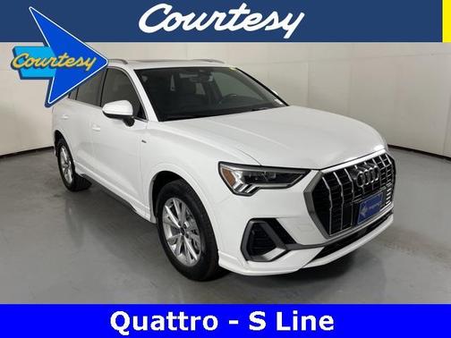 2024 Audi Q3 45 S line Premium