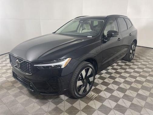 Onyx Black Metallic 2025 Volvo XC60 Plug-In Hybrid T8 Plus
