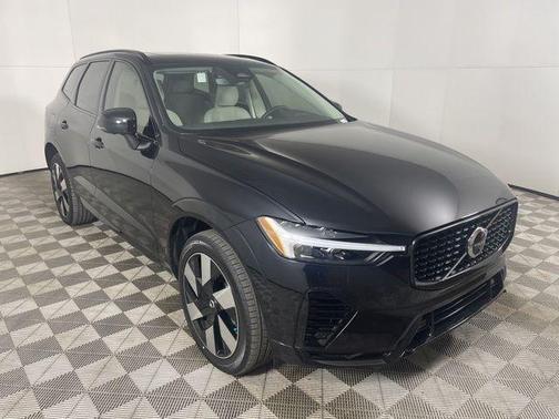 Onyx Black Metallic 2025 Volvo XC60 Plug-In Hybrid T8 Plus