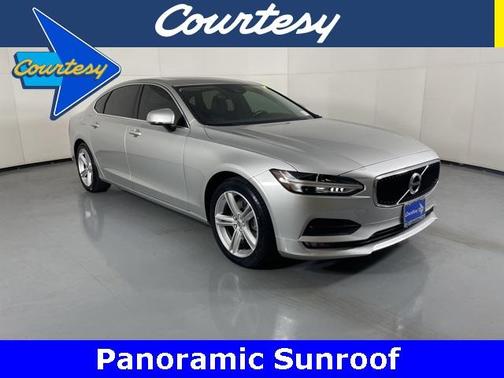 2018 Volvo S90 T5 Momentum