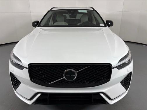2026 Volvo XC60 Plug-In Hybrid T8 Ultra