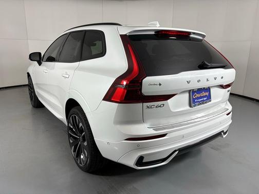 2026 Volvo XC60 Plug-In Hybrid T8 Ultra