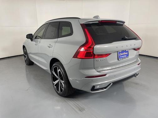 2025 Volvo XC60 Plug-In Hybrid T8 Ultra