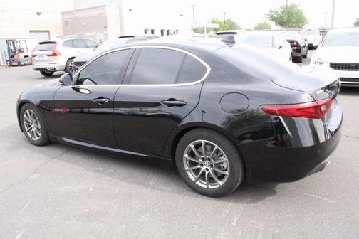 2018 Alfa Romeo Giulia Base