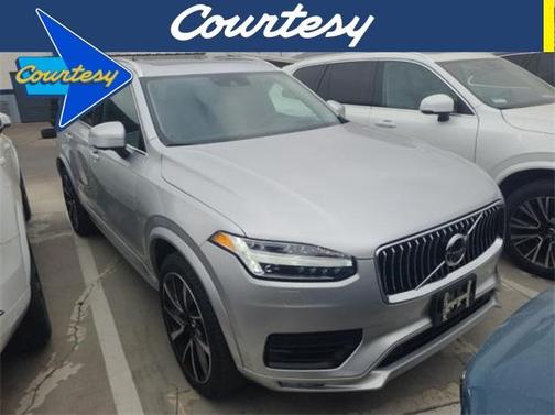 2022 Volvo XC90 T6 Momentum 7 Passenger
