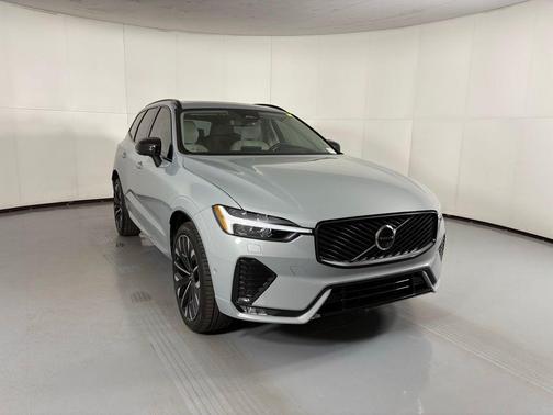 2026 Volvo XC60 B5 Ultra