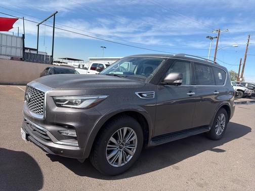 2024 INFINITI QX80 Luxe