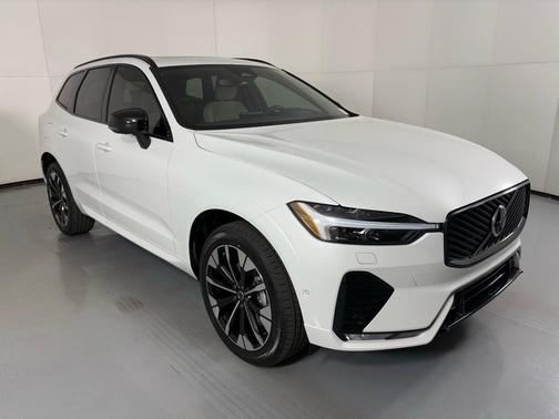 2026 Volvo XC60 B5 Plus