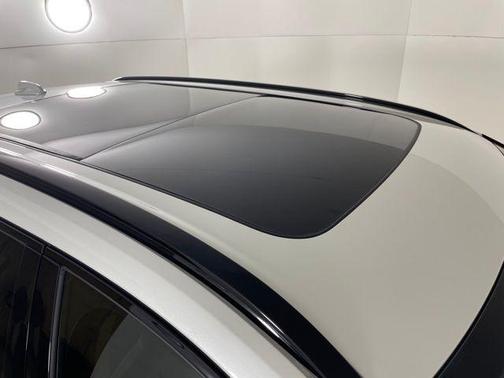 2024 Volvo XC60 Recharge Plug-In Hybrid T8 Plus Dark Theme