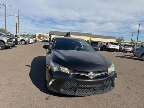 2016 Toyota Camry SE