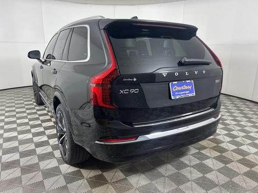 2025 Volvo XC90 B5 Plus 7-Seater