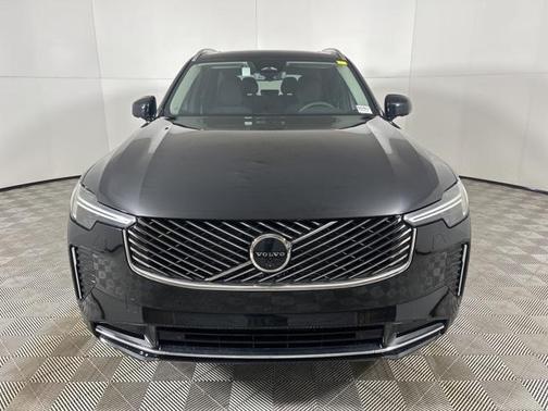 2025 Volvo XC90 B5 Plus 7-Seater