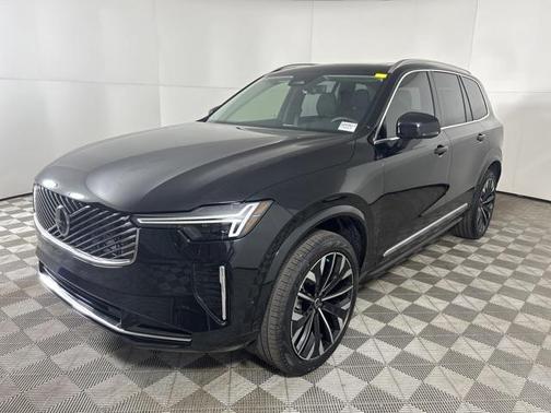 2025 Volvo XC90 B5 Plus 7-Seater