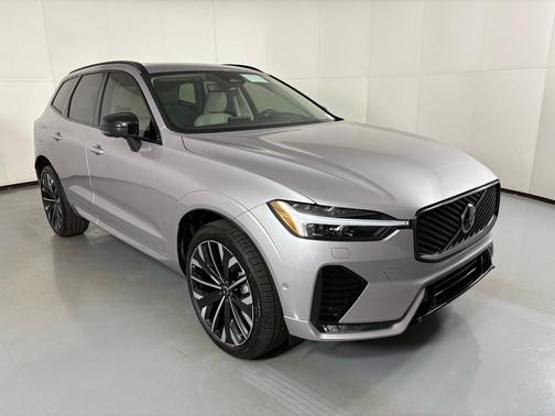 2026 Volvo XC60 B5 Ultra