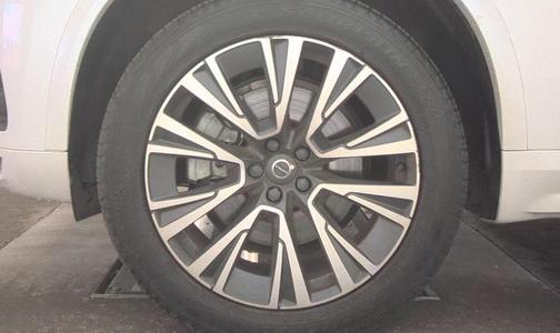 2021 Volvo XC90 T5 Momentum 7 Passenger