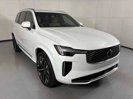 2026 Volvo XC90 Plug-In Hybrid T8 Plus 7-Seater