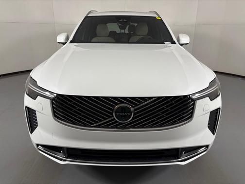 2026 Volvo XC90 Plug-In Hybrid T8 Plus 7-Seater